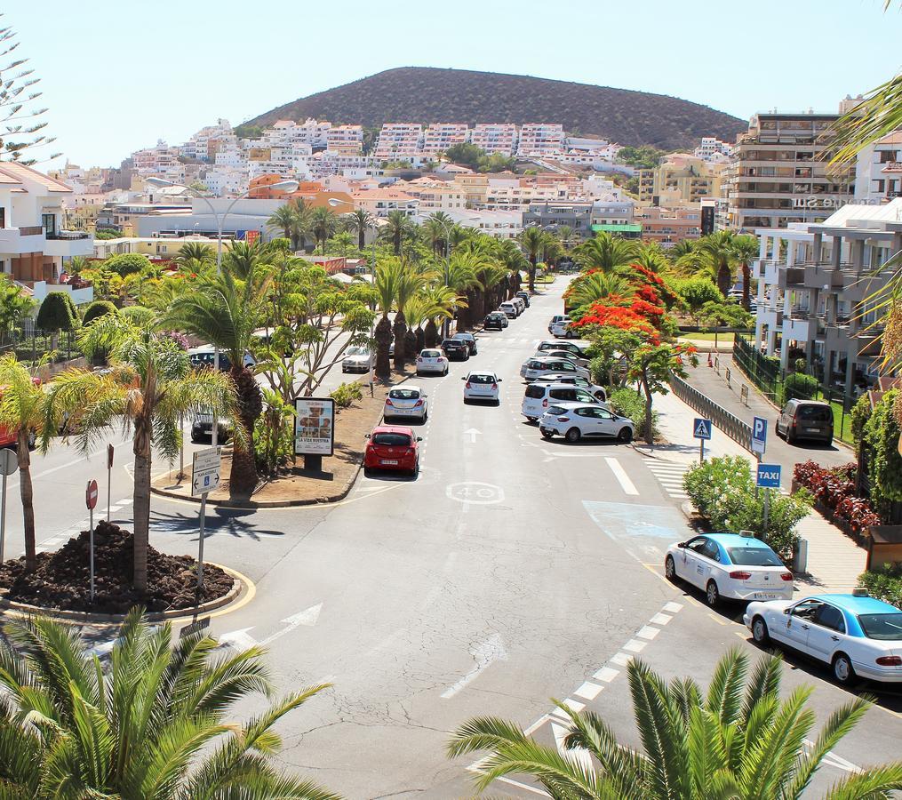 Apartamentos Funchal Los Cristianos  Exterior photo